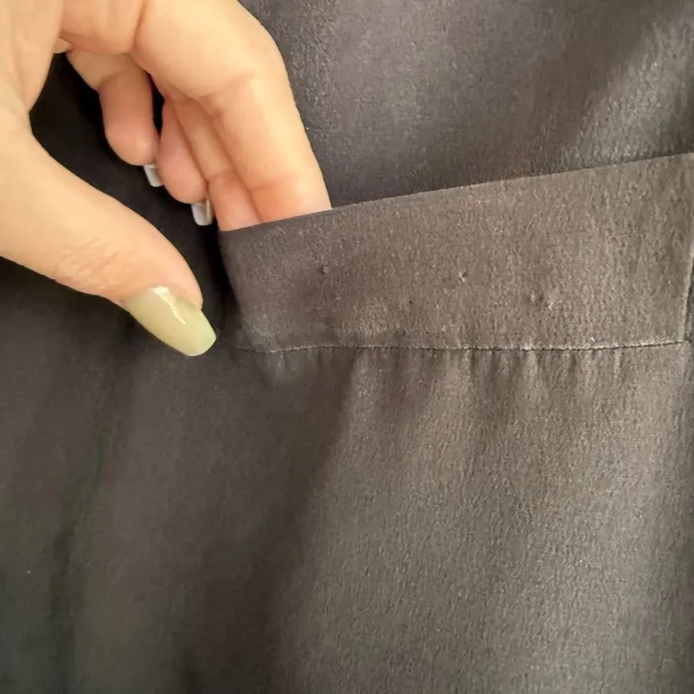 Vintage DKNY 100% Silk Notch Collar Blazer in Black with Gold Button size 4